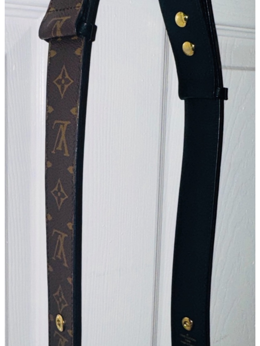 Louis  Vuitton bandolier LV Brown Monogram bag accessory, great condition